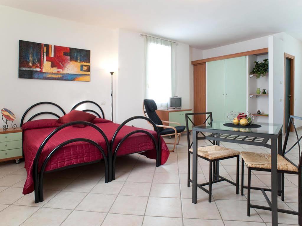 Villa Meli Lupi - Residenze Temporanee Πάρμα Εξωτερικό φωτογραφία