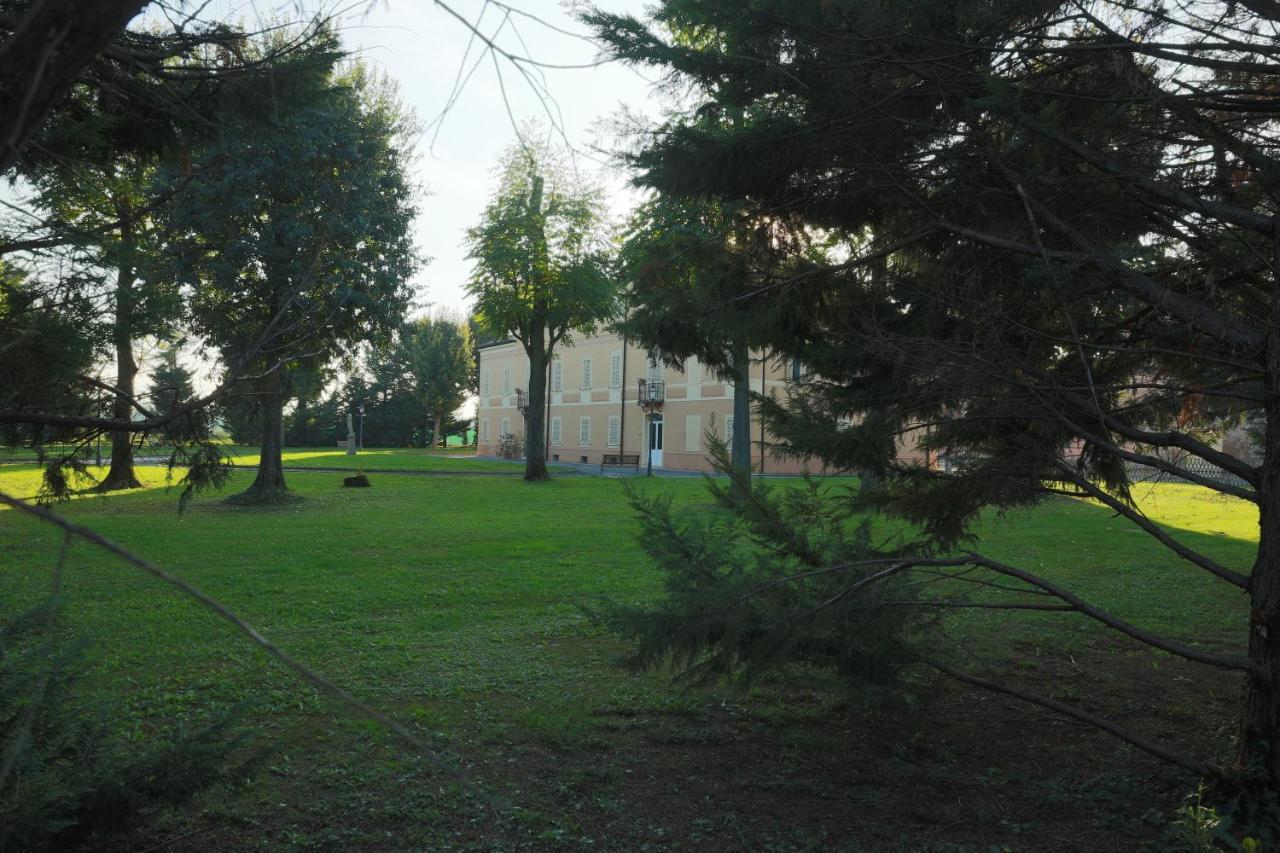 Villa Meli Lupi - Residenze Temporanee Πάρμα Εξωτερικό φωτογραφία